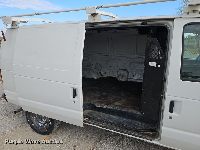 image for item DP2435 2007 Ford E250 Super Duty  van
