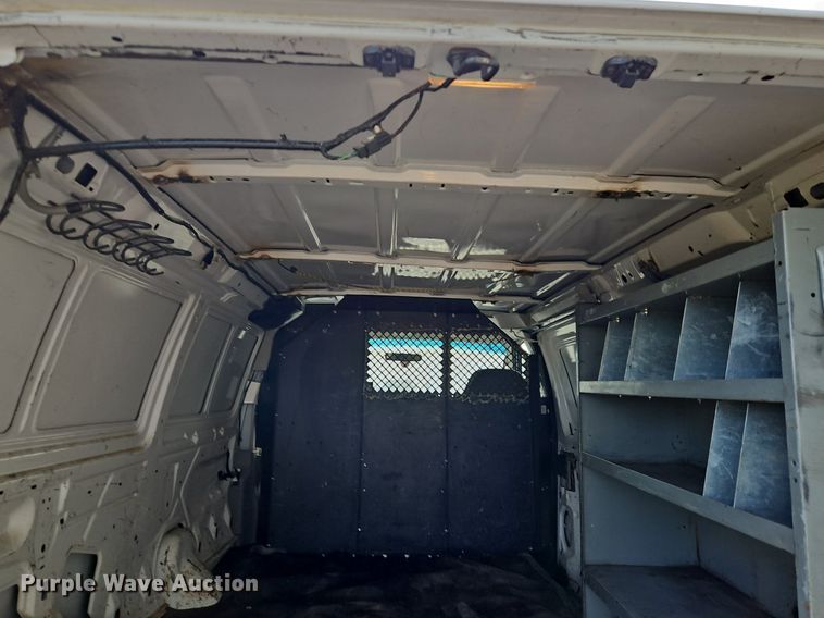 image for item DP2435 2007 Ford E250 Super Duty  van