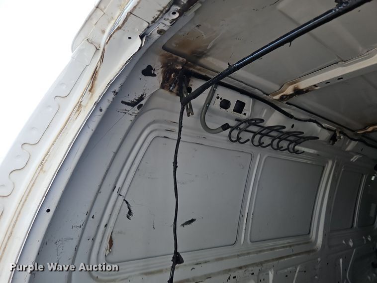 image for item DP2435 2007 Ford E250 Super Duty  van