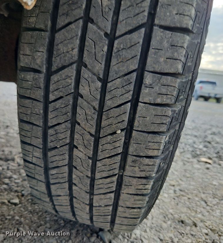 image for item DP2435 2007 Ford E250 Super Duty  van