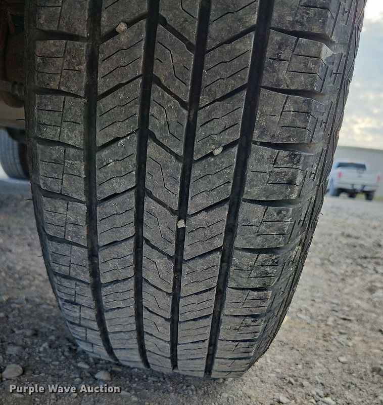 image for item DP2435 2007 Ford E250 Super Duty  van