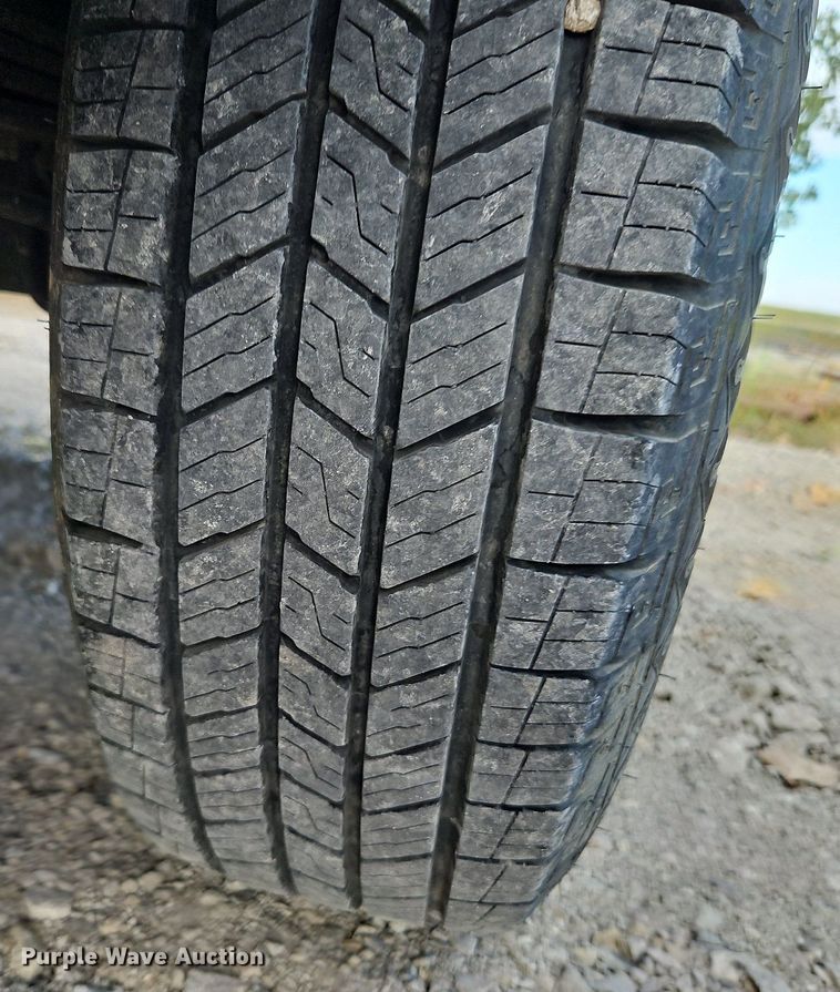 image for item DP2435 2007 Ford E250 Super Duty  van