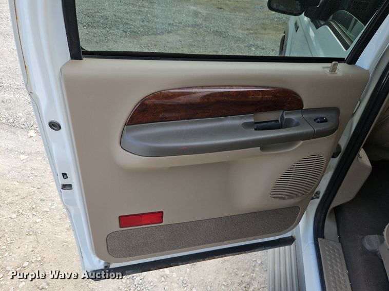 image for item DP2437 2002 Ford Excursion  SUV