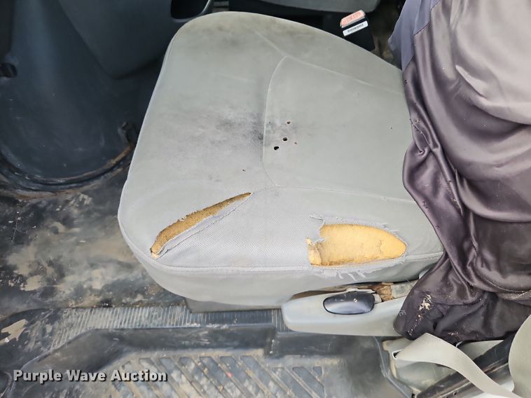 image for item DP2438 2006 Ford E250  van