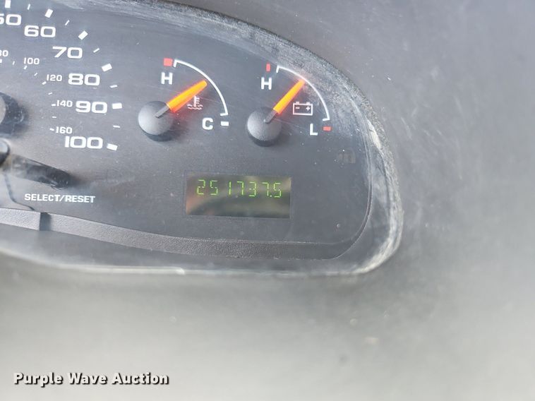 image for item DP2438 2006 Ford E250  van