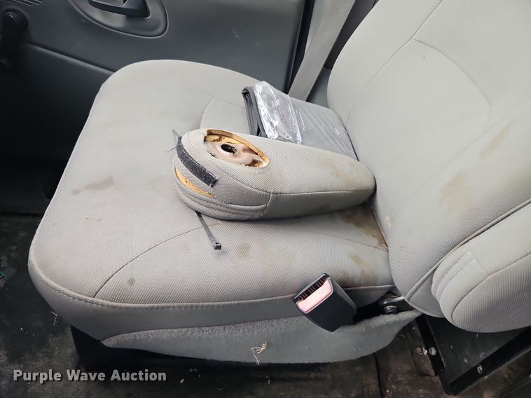 image for item DP2438 2006 Ford E250  van