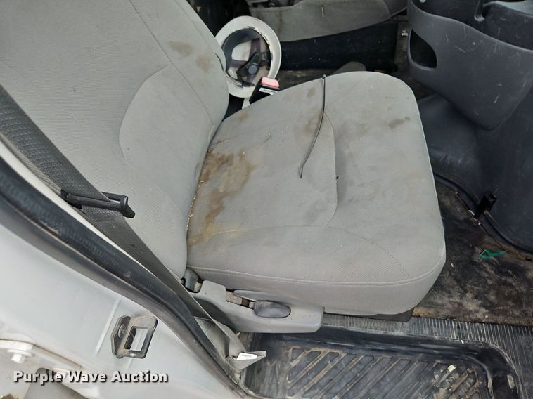 image for item DP2438 2006 Ford E250  van