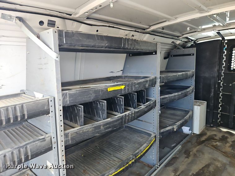 image for item DP2438 2006 Ford E250  van