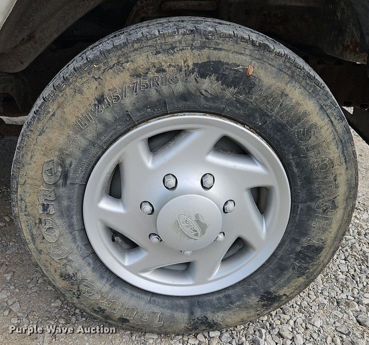 image for item DP2438 2006 Ford E250  van