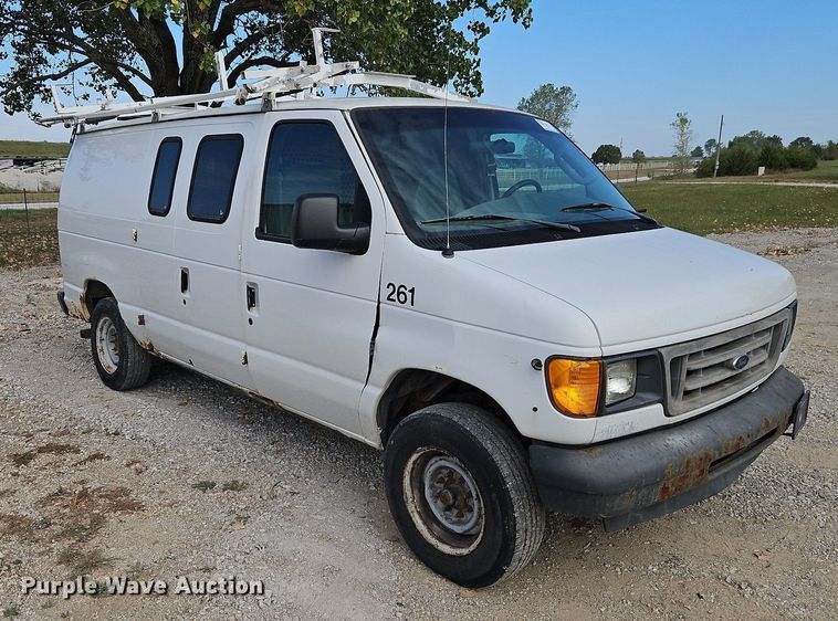 image for item DP2439 2004 Ford E250  van