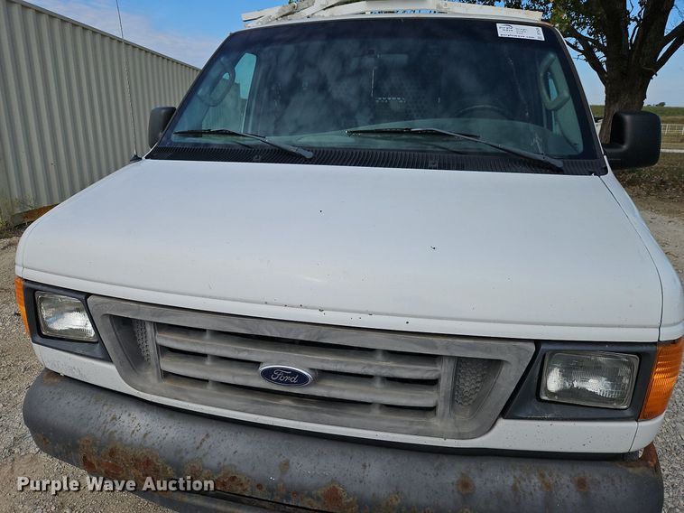 image for item DP2439 2004 Ford E250  van