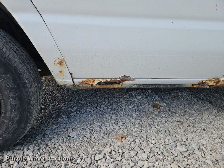 image for item DP2439 2004 Ford E250  van