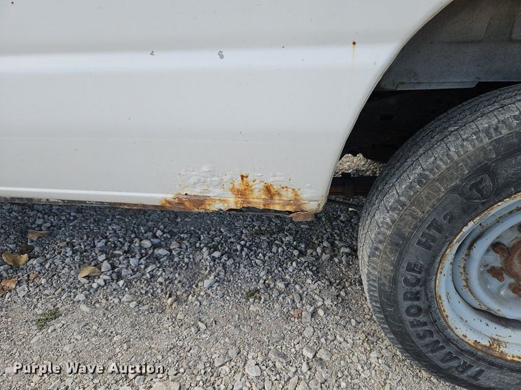 image for item DP2439 2004 Ford E250  van