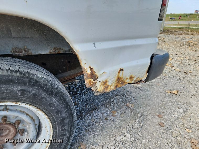 image for item DP2439 2004 Ford E250  van