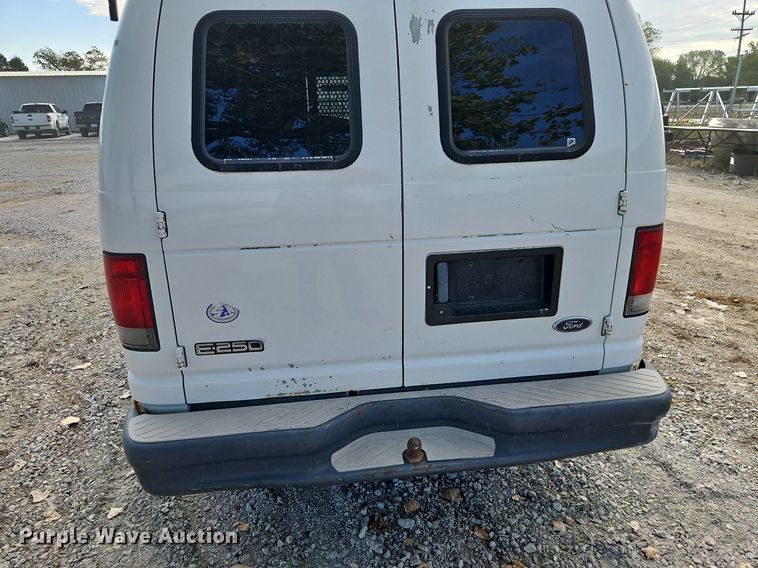 image for item DP2439 2004 Ford E250  van