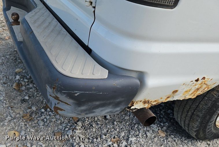 image for item DP2439 2004 Ford E250  van