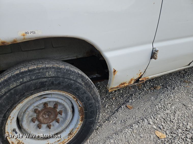 image for item DP2439 2004 Ford E250  van