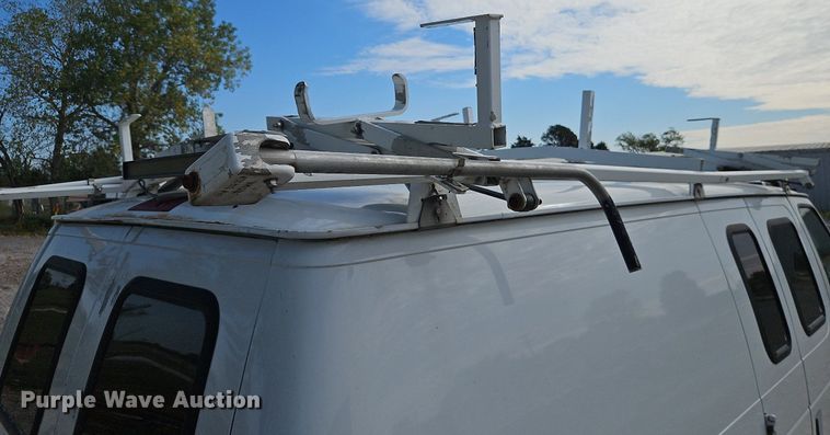 image for item DP2439 2004 Ford E250  van