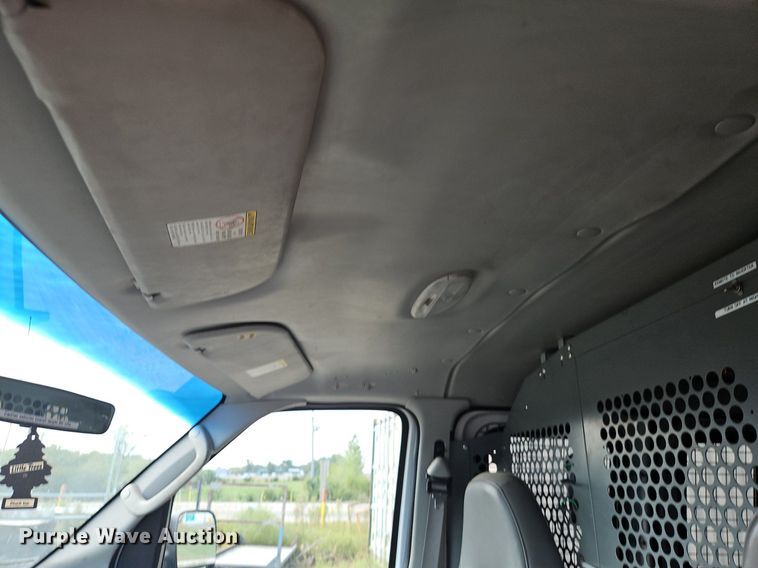 image for item DP2439 2004 Ford E250  van