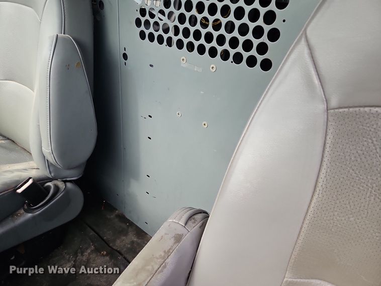 image for item DP2439 2004 Ford E250  van