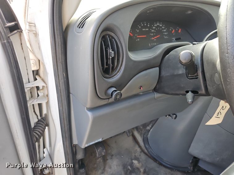 image for item DP2439 2004 Ford E250  van