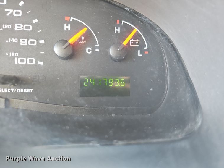 image for item DP2439 2004 Ford E250  van