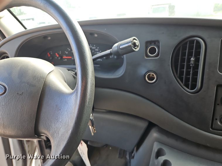 image for item DP2439 2004 Ford E250  van