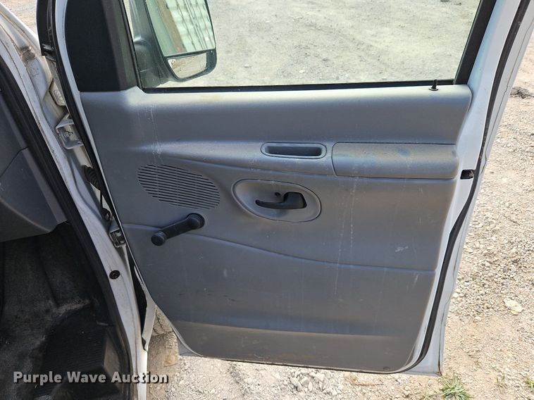 image for item DP2439 2004 Ford E250  van