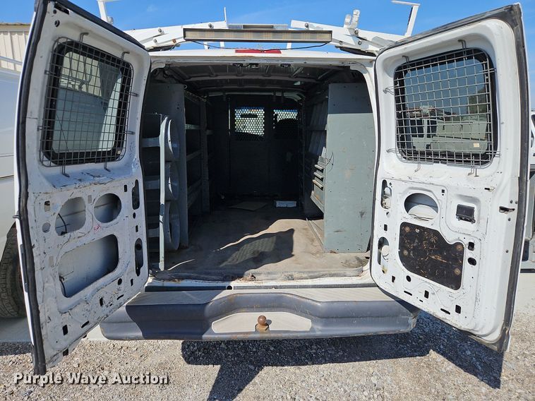 image for item DP2439 2004 Ford E250  van