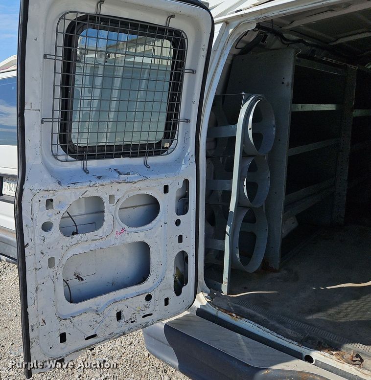 image for item DP2439 2004 Ford E250  van