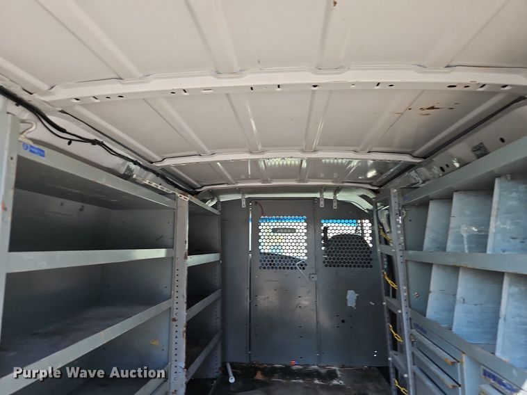 image for item DP2439 2004 Ford E250  van