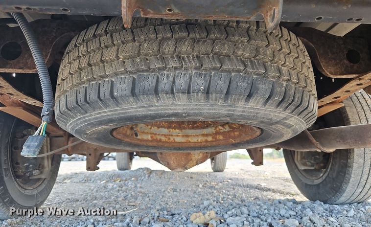 image for item DP2439 2004 Ford E250  van