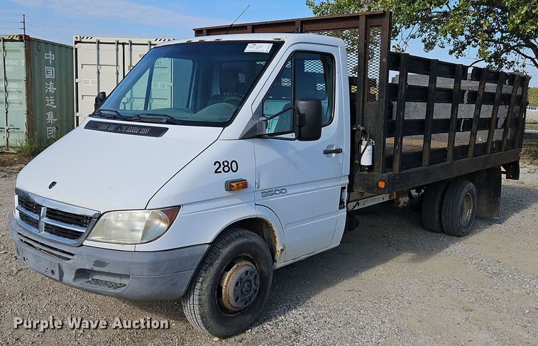 image for item DP2440 2006 Dodge Sprinter 3500  flatbed van