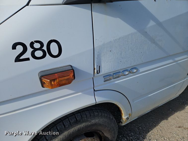 image for item DP2440 2006 Dodge Sprinter 3500  flatbed van