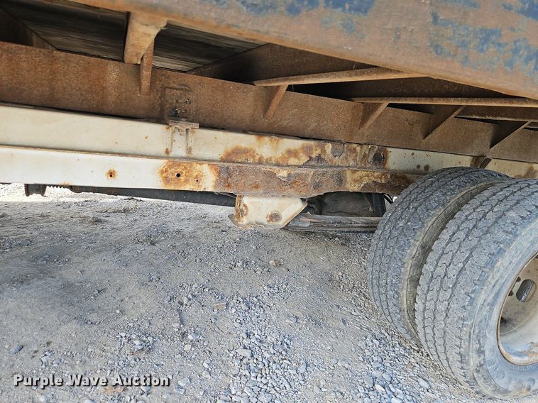 image for item DP2440 2006 Dodge Sprinter 3500  flatbed van