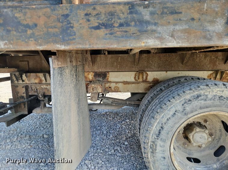 image for item DP2440 2006 Dodge Sprinter 3500  flatbed van