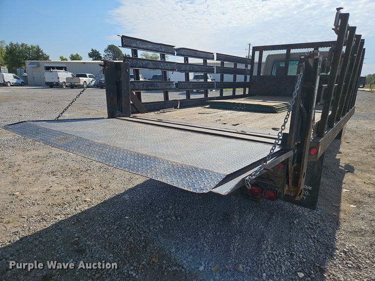 image for item DP2440 2006 Dodge Sprinter 3500  flatbed van