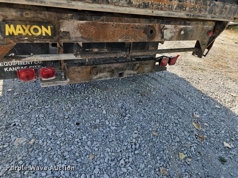 image for item DP2440 2006 Dodge Sprinter 3500  flatbed van