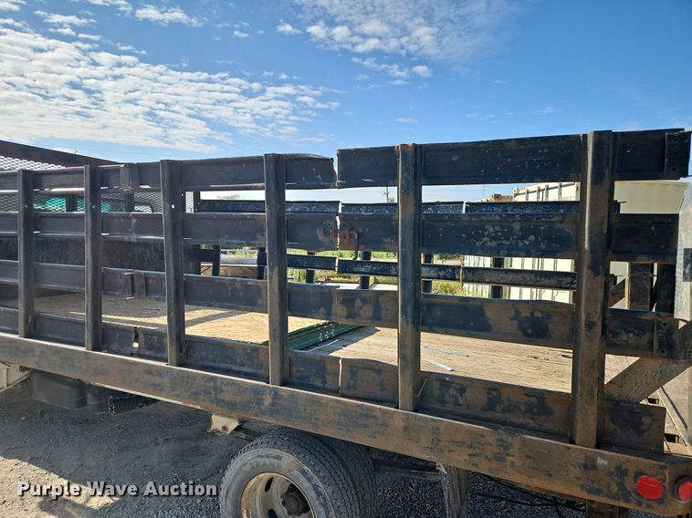 image for item DP2440 2006 Dodge Sprinter 3500  flatbed van