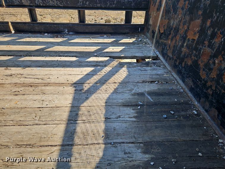 image for item DP2440 2006 Dodge Sprinter 3500  flatbed van