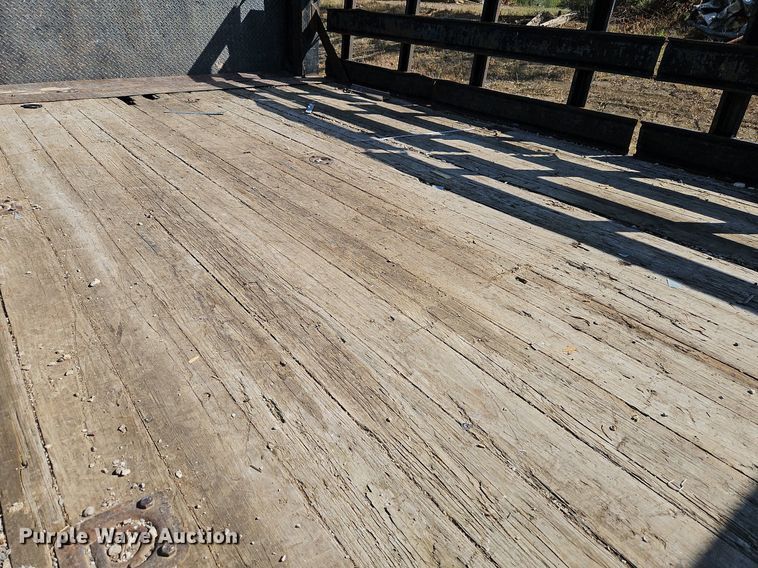 image for item DP2440 2006 Dodge Sprinter 3500  flatbed van