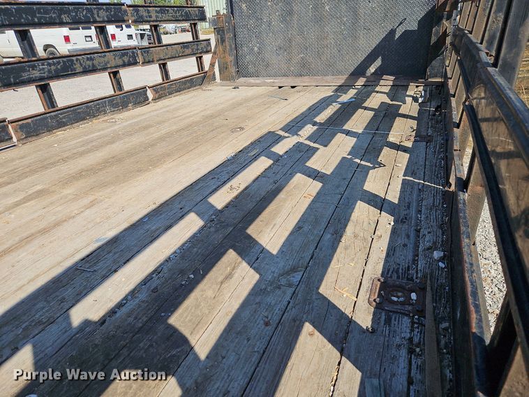 image for item DP2440 2006 Dodge Sprinter 3500  flatbed van