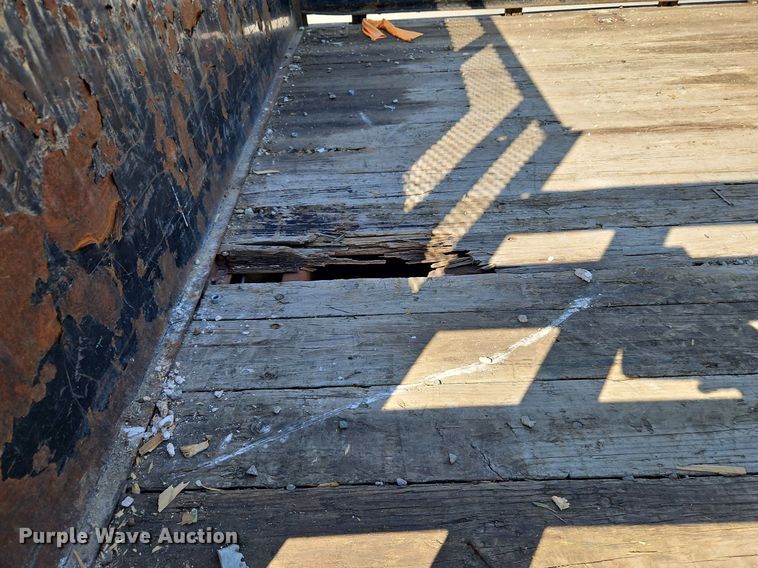 image for item DP2440 2006 Dodge Sprinter 3500  flatbed van