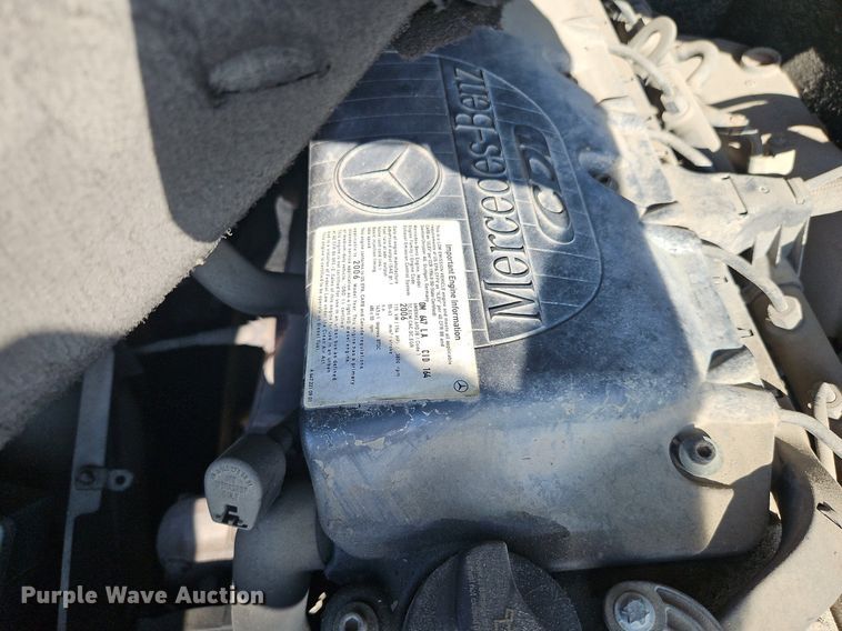 image for item DP2440 2006 Dodge Sprinter 3500  flatbed van