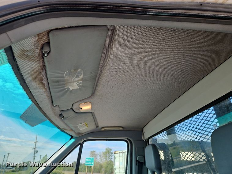 image for item DP2440 2006 Dodge Sprinter 3500  flatbed van