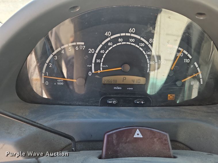 image for item DP2440 2006 Dodge Sprinter 3500  flatbed van