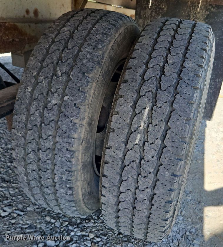 image for item DP2440 2006 Dodge Sprinter 3500  flatbed van