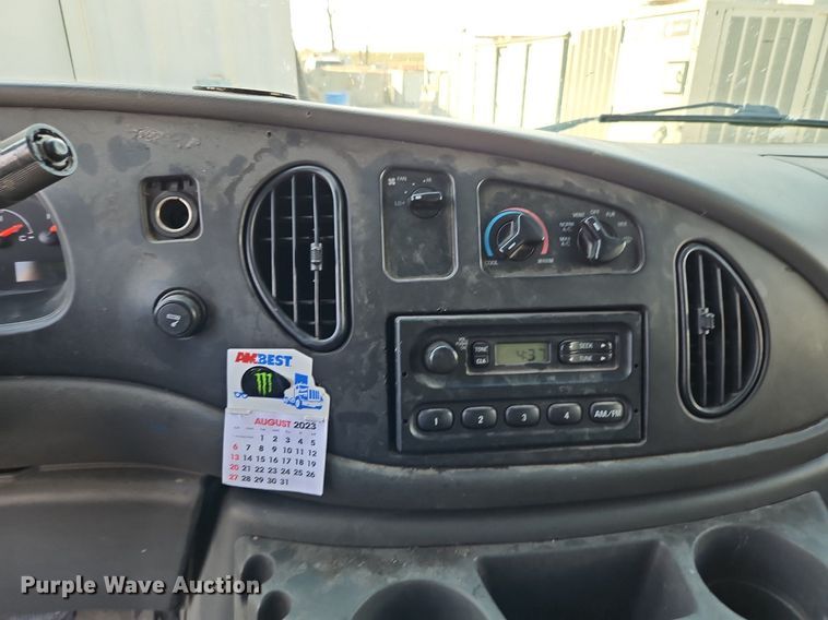 image for item DP2443 2005 Ford E250  van