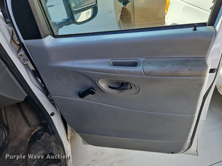 image for item DP2443 2005 Ford E250  van