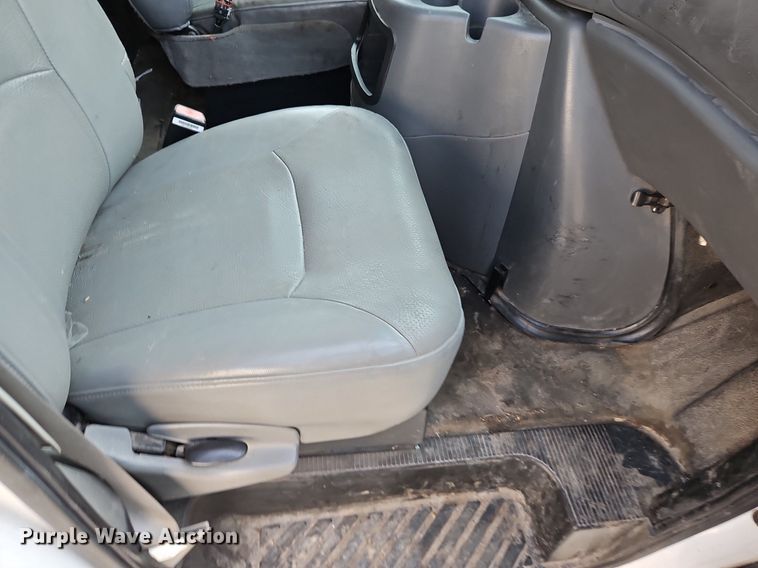 image for item DP2443 2005 Ford E250  van